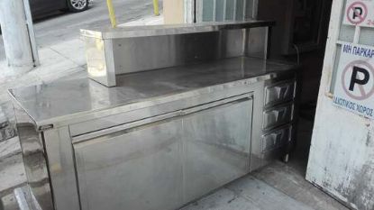 Εικόνα της Ερμάριο πάγκος με ράφι κλειστό περιμετρικά