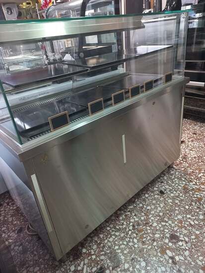 Εικόνα της ΘΕΡΜΑΙΝΟΜΕΝΗ ΒΙΤΡΙΝΑ ΕΠΙΔΑΠΕΔΙΑ 137x80x132