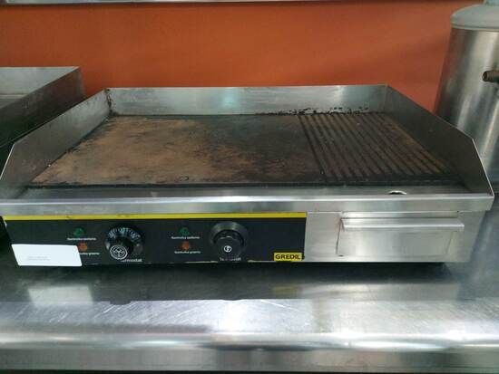 Picture of Πλάκα ηλεκτρικού ταψιού GREDIL, λεία / Ραβδωτή