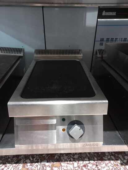 Εικόνα της Ηλεκτρικά Πλατώ Zanussi Λεία