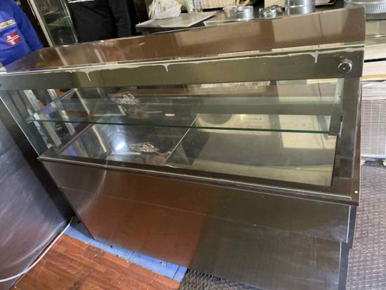 Picture of Βιτρίνα ζαχαροπλαστείου διαστάσεων 160 × 84 × 135 εκ.